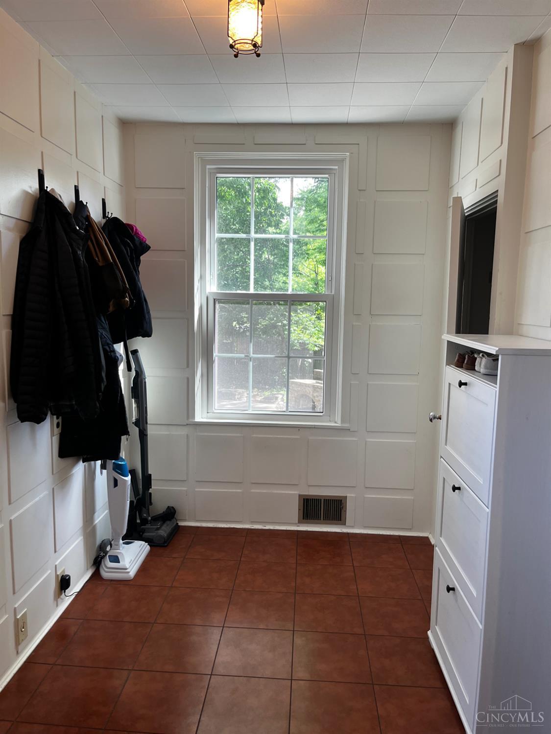 5449 Sidney Road Cincinnati, OH 45238 - Photo 21 of 27