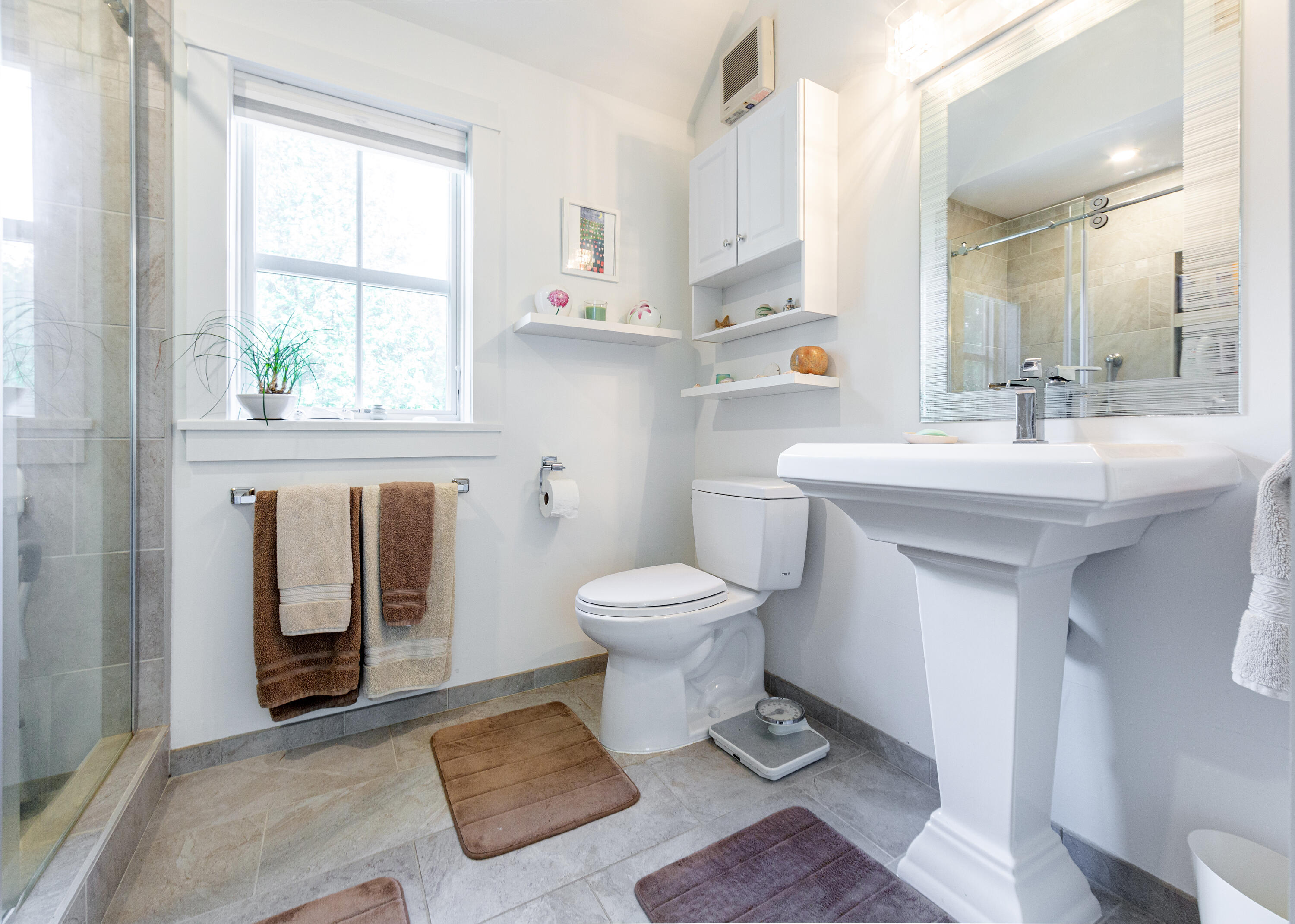44 Jordan Pond Road Seal Harbor, ME 04675 - Photo 16 of 26 11-JPR-Interior-11