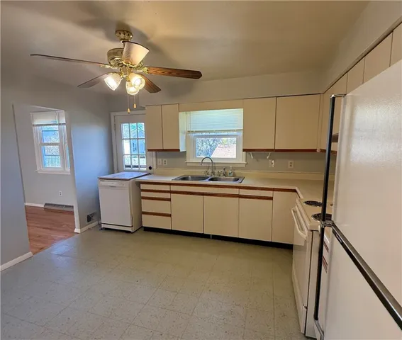 $3,400 | 178 Canonchet Drive, Portsmouth, RI 02871