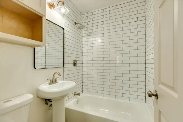 $1,150 | 2512 Avenue K, Unit BACK, Galveston, TX 77550