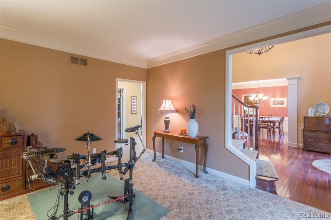 2077 Aberdeen Court Rochester, MI 48306 - Photo 27 of 73 Aberdeen Court_2077-Entry-Living Room-41.jpg
