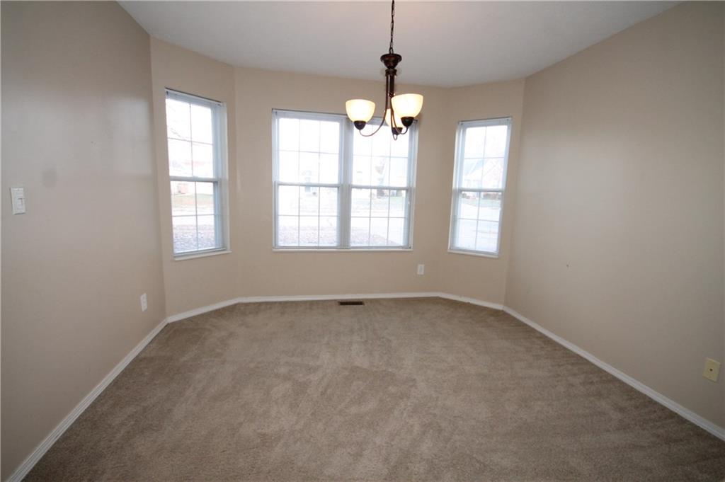 6127 Brandermill Ridge Columbus, IN 47203 - Photo 14 of 35 Gallery Image 14