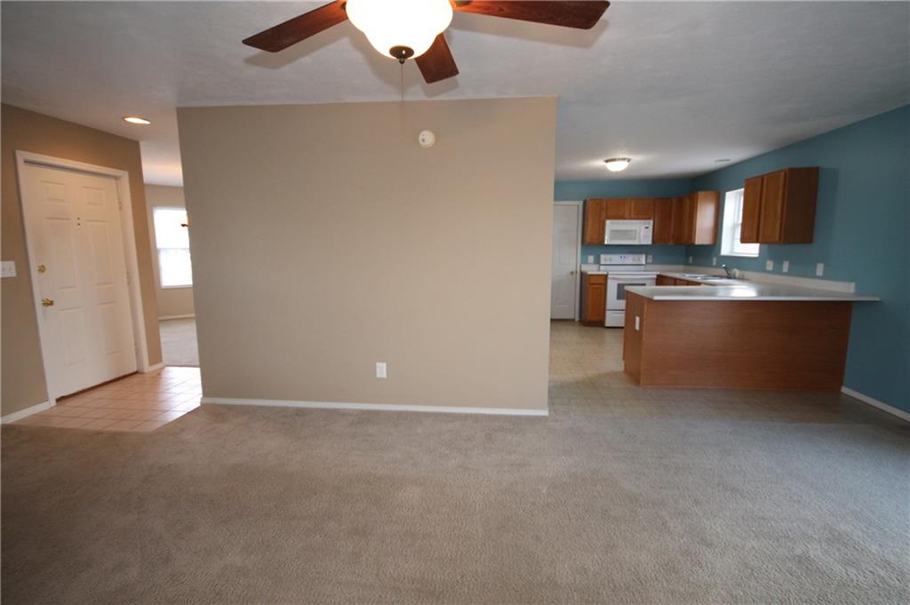 6127 Brandermill Ridge Columbus, IN 47203 - Photo 7 of 35 Gallery Image 7
