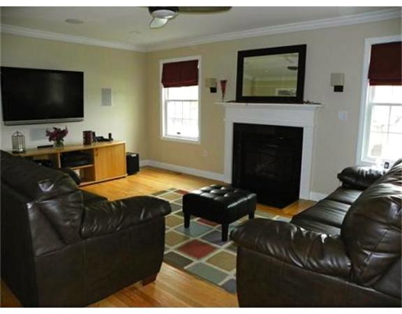 20 Benjamin Lane Reading, MA 01867 - Photo 9 of 28 Gallery Image 9