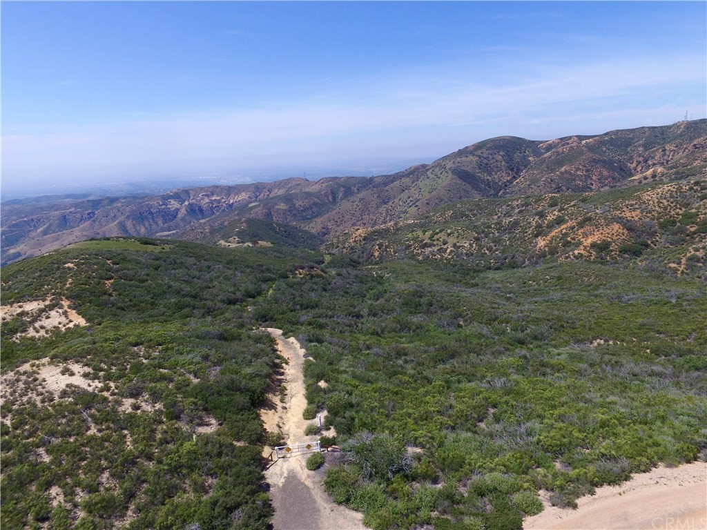 20 North Main Divide Road Silverado, CA 92676 - Photo 32 of 40