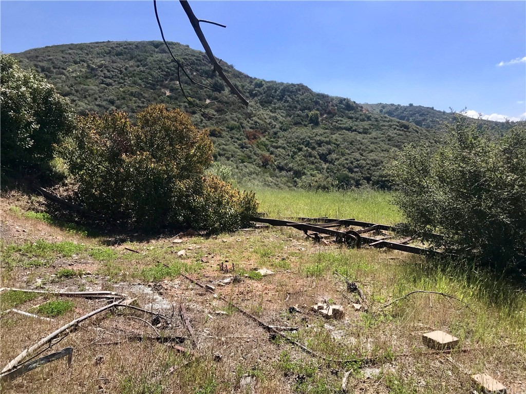 20 North Main Divide Road Silverado, CA 92676 - Photo 8 of 40