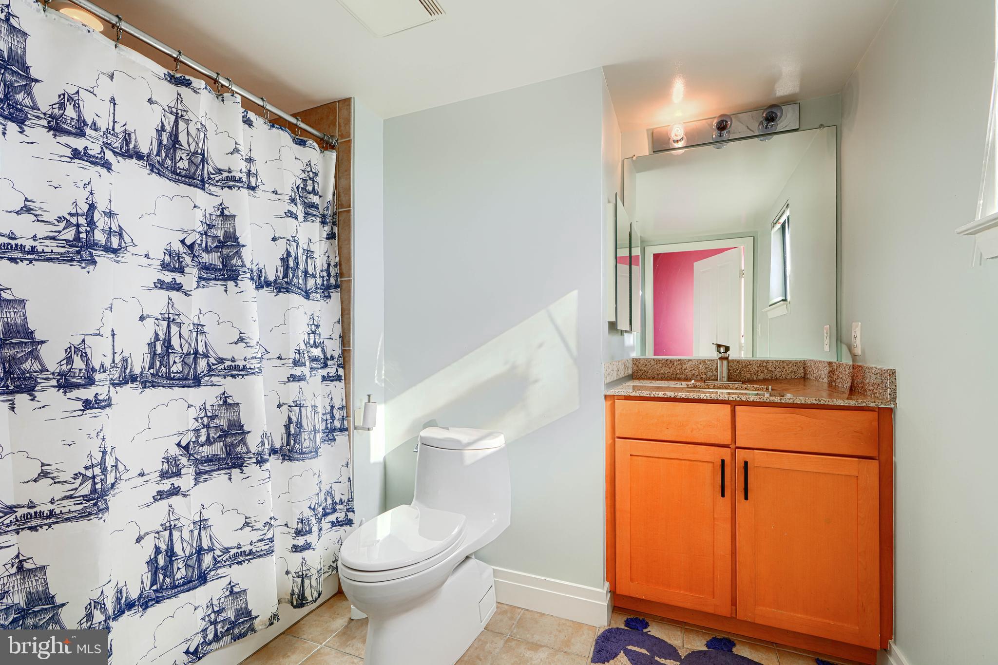 414 Water Street, Unit 2701 Baltimore, MD 21202 - Photo 21 of 24 Second Bathroom