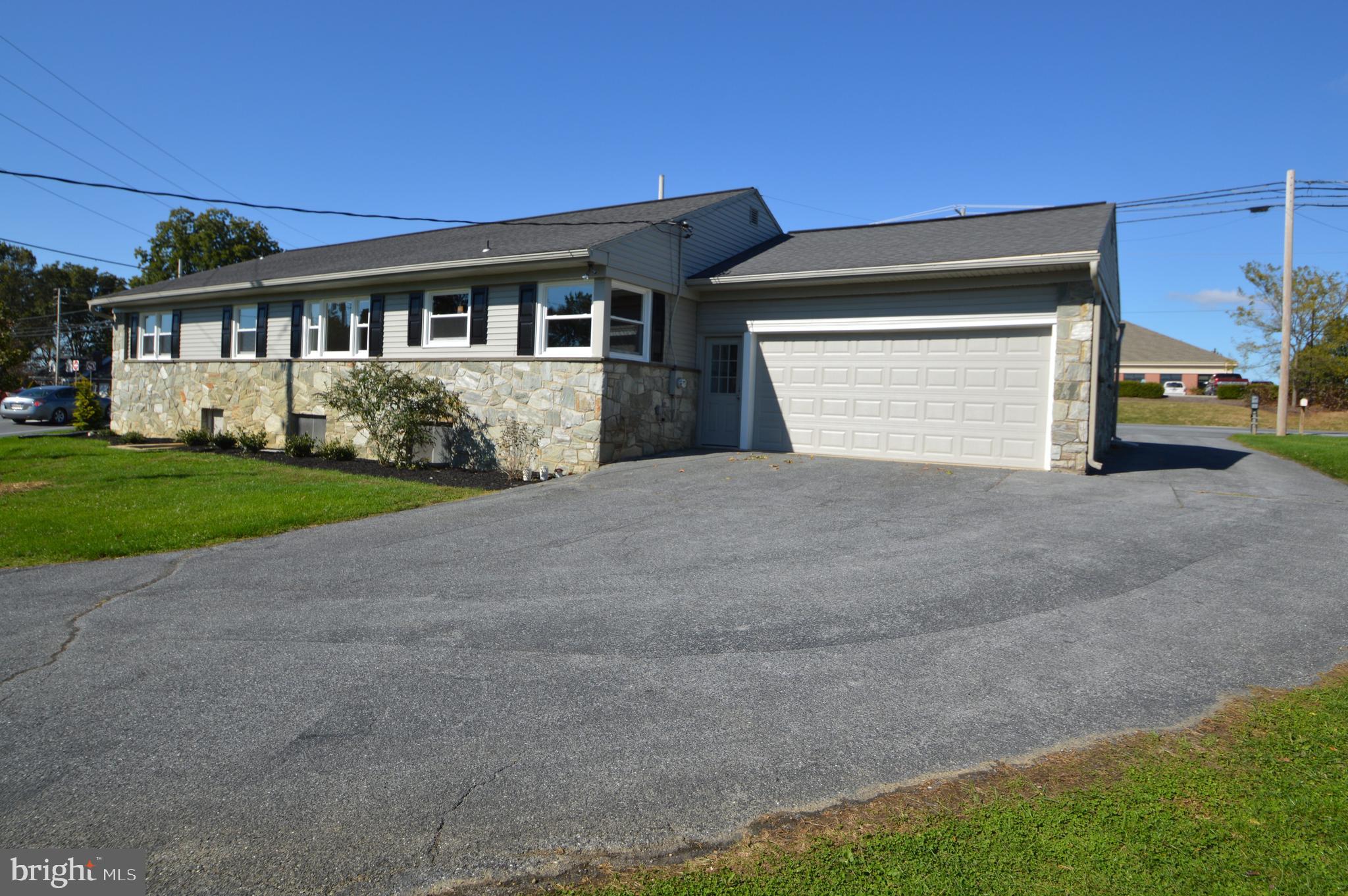 210 Doe Run Road Manheim, PA 17545 - Photo 5 of 22