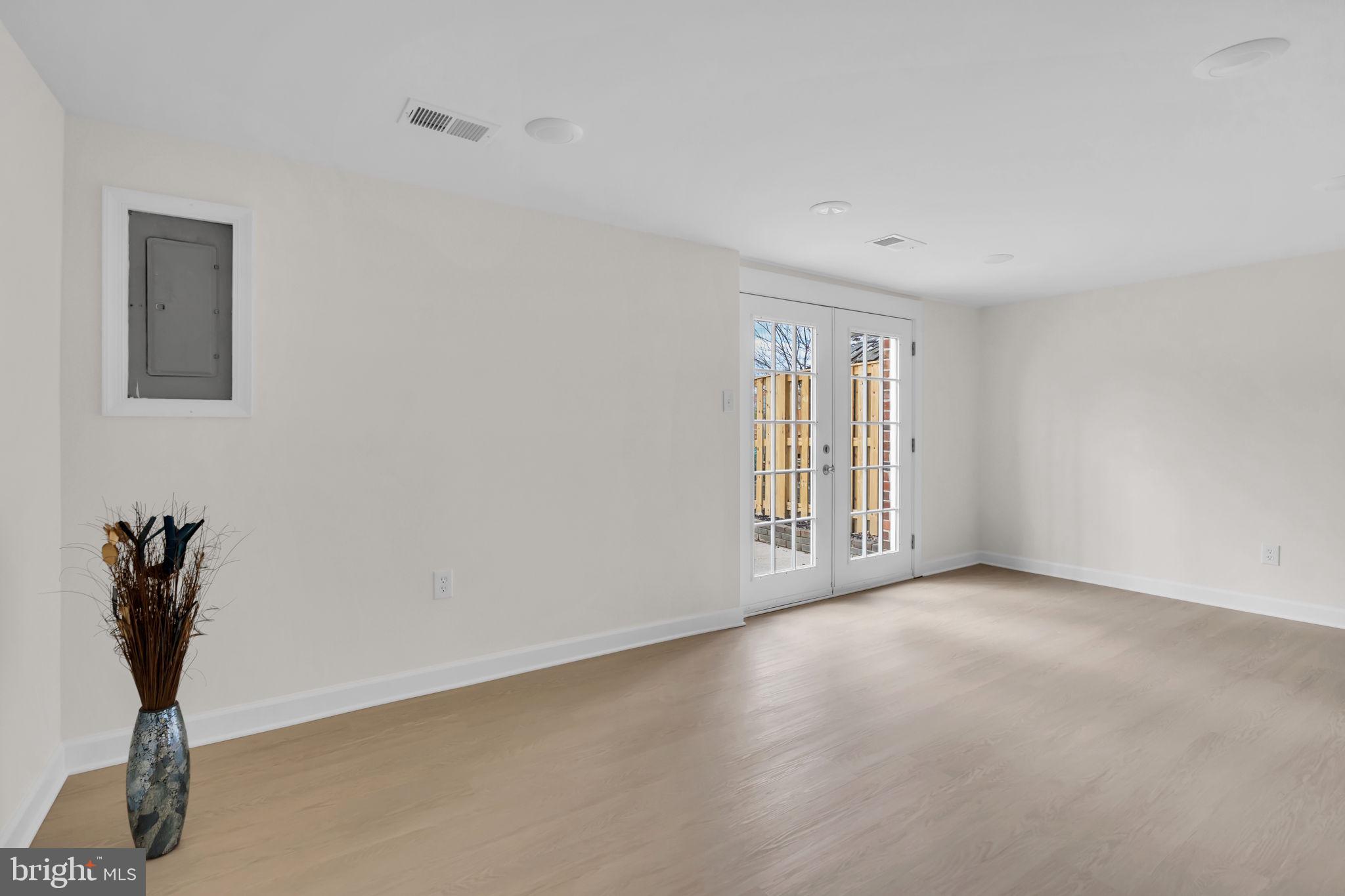 26 Timber Rock Road Gaithersburg, MD 20878 - Photo 26 of 36 a view of an empty room with a window