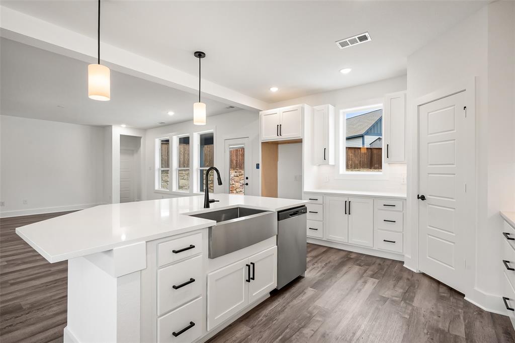 3526 Randall Terrace Grand Prairie, TX 76065 - Photo 14 of 40 Kitchen