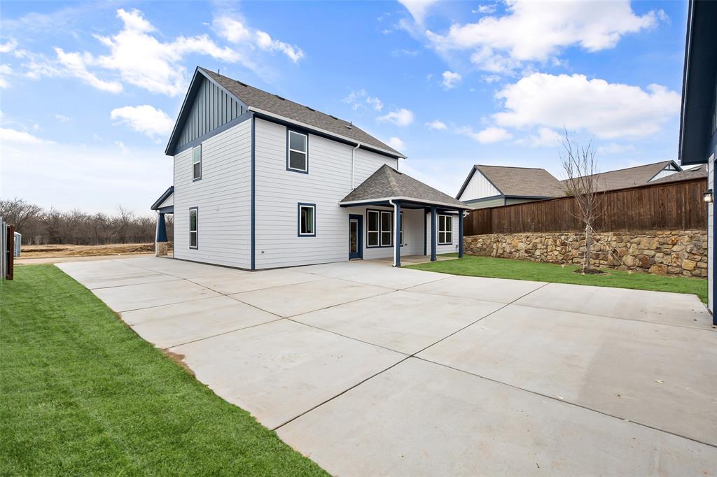 3526 Randall Terrace Grand Prairie, TX 76065 - Photo 35 of 40 Backview of home