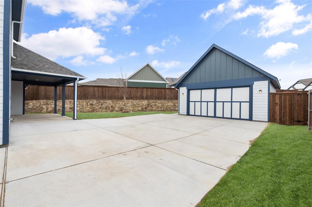 3526 Randall Terrace Grand Prairie, TX 76065 - Photo 36 of 40 Detached garage