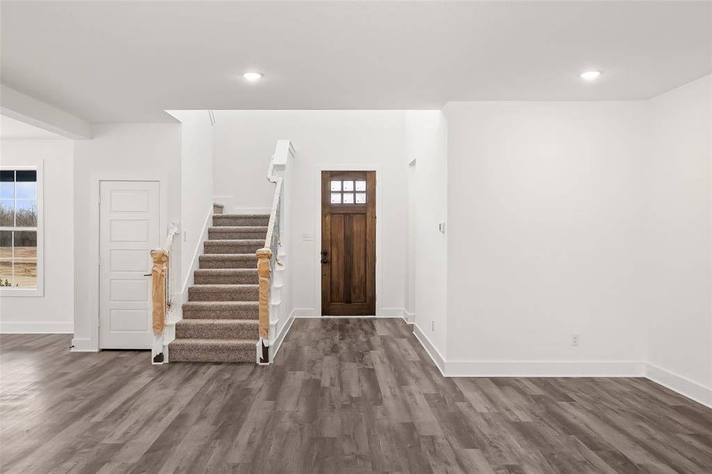 3526 Randall Terrace Grand Prairie, TX 76065 - Photo 4 of 40 Entry into home