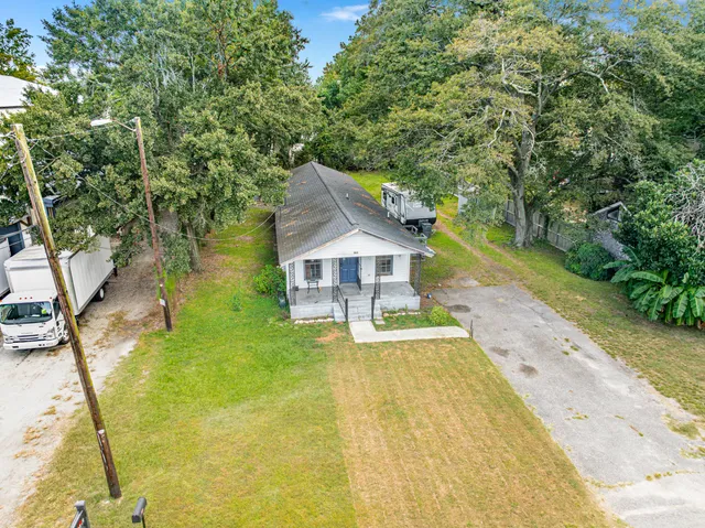 $325,000 | 5815 Robinson Street, Hanahan, SC 29410