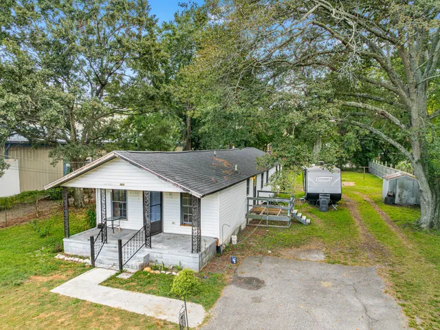$325,000 | 5815 Robinson Street, Hanahan, SC 29410