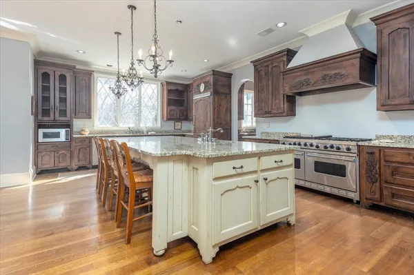 $1,299,000 | 1840 Overton Park Avenue, Memphis, TN 38112