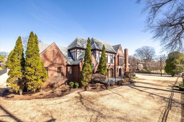 $1,299,000 | 1840 Overton Park Avenue, Memphis, TN 38112