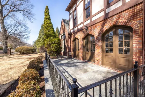 $1,299,000 | 1840 Overton Park Avenue, Memphis, TN 38112