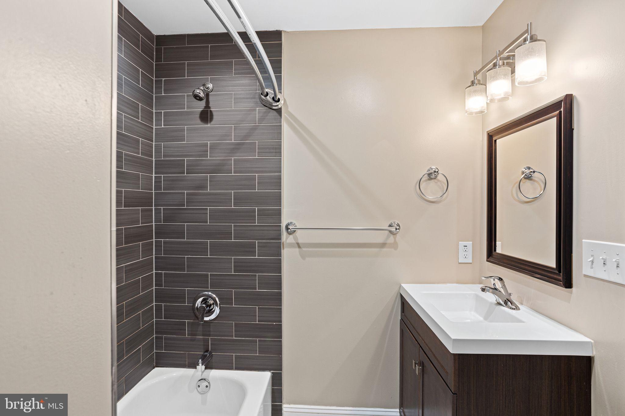 6225 Osage Avenue Philadelphia, PA 19143 - Photo 11 of 29