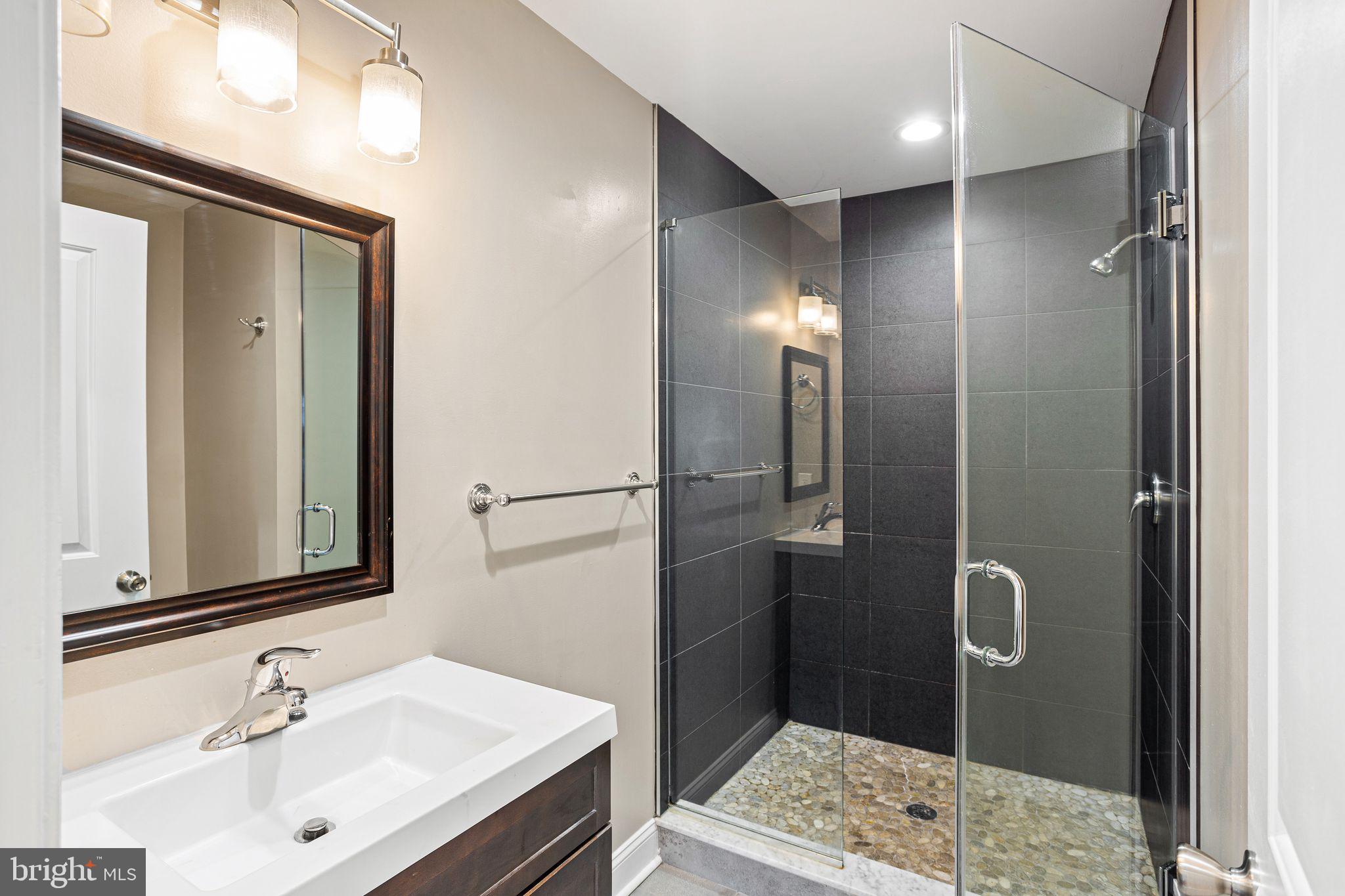 6225 Osage Avenue Philadelphia, PA 19143 - Photo 14 of 29