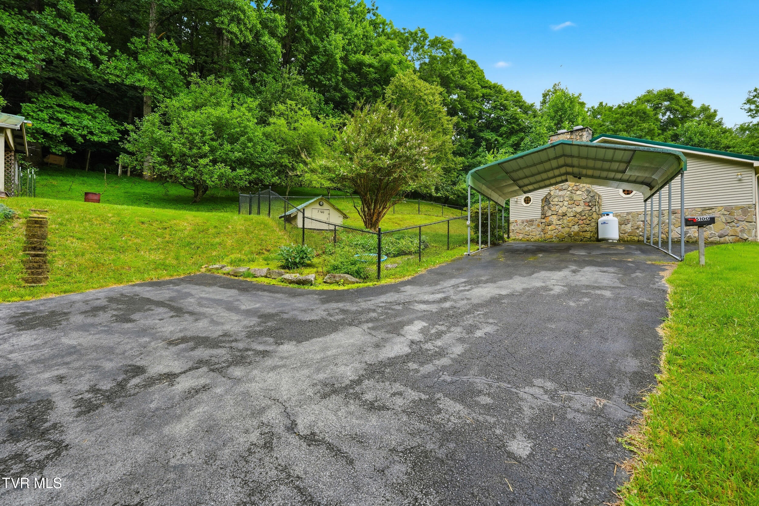 5100 Chandler Road Big Stone Gap, VA 24219 - Photo 31 of 42 34_5100 chandler rd-45