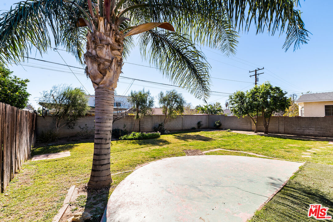 512 Lazard Street San Fernando, CA 91340 - Photo 17 of 19