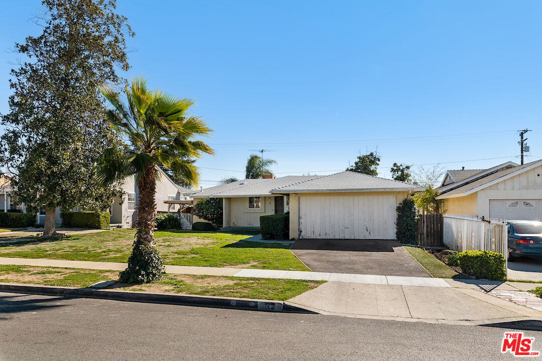 512 Lazard Street San Fernando, CA 91340 - Photo 2 of 19