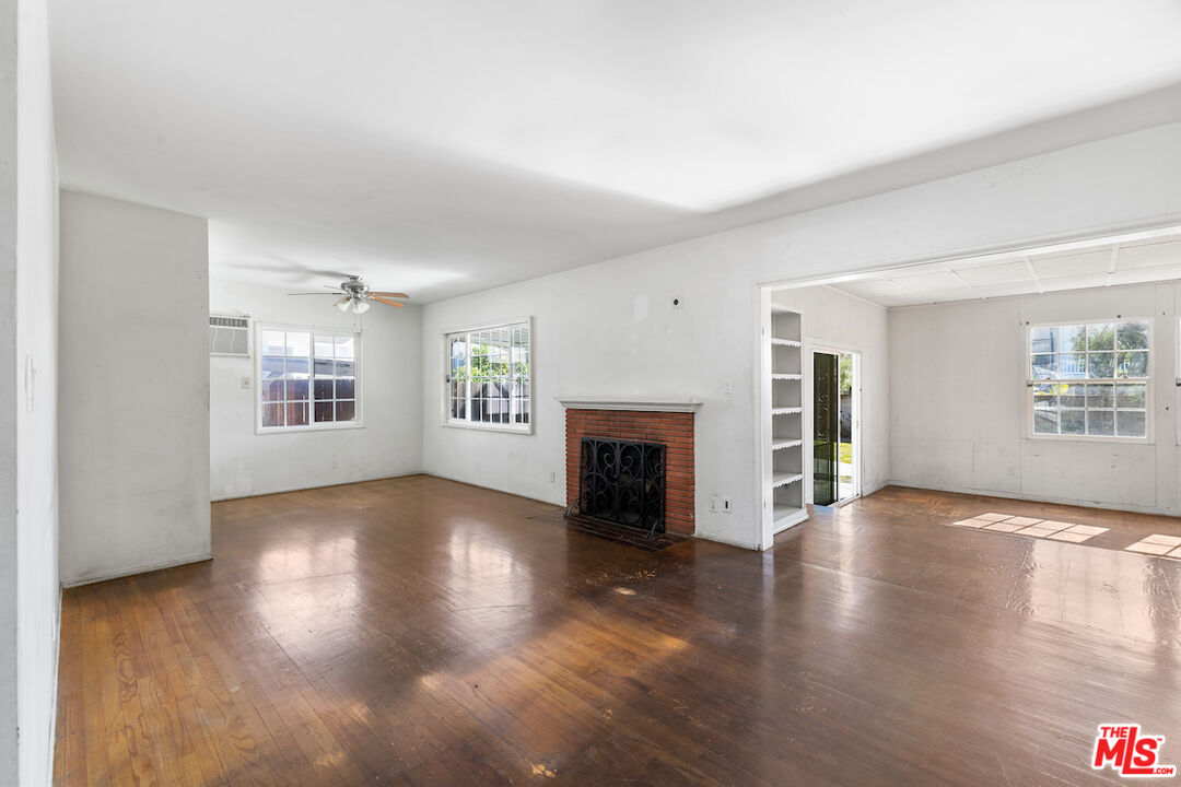 512 Lazard Street San Fernando, CA 91340 - Photo 3 of 19