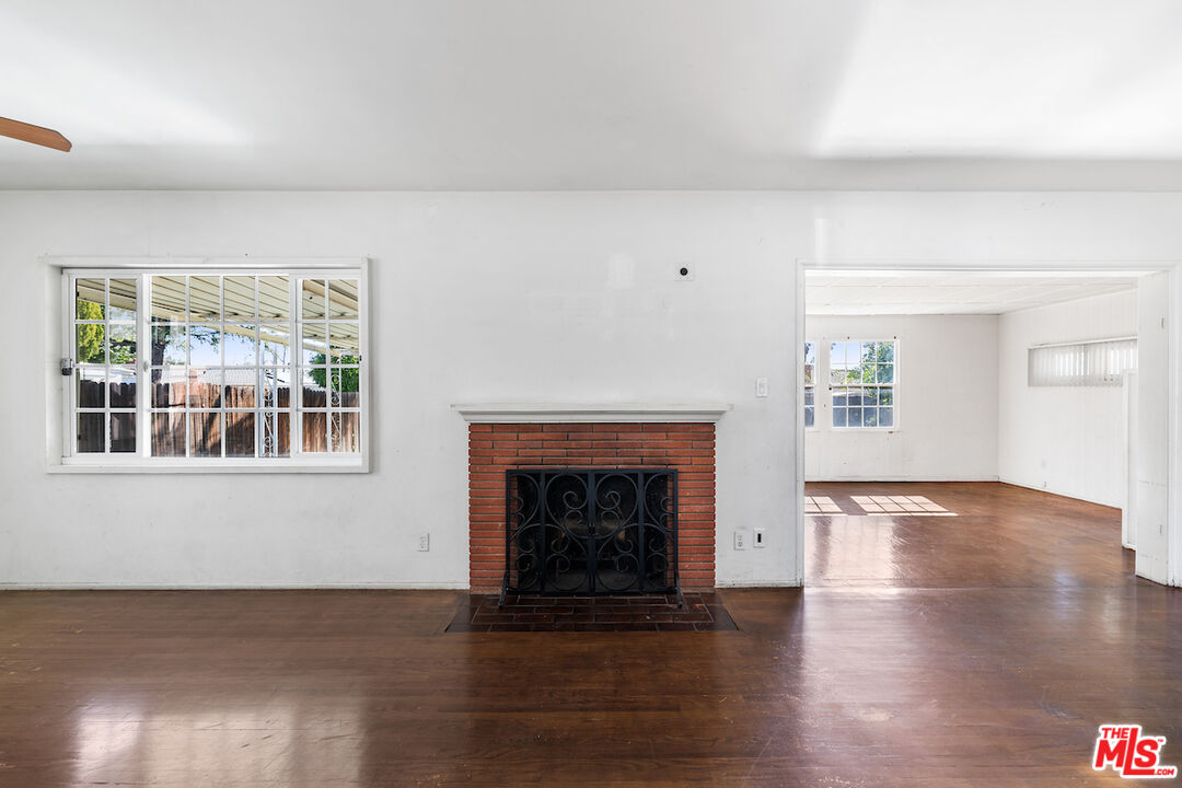 512 Lazard Street San Fernando, CA 91340 - Photo 4 of 19