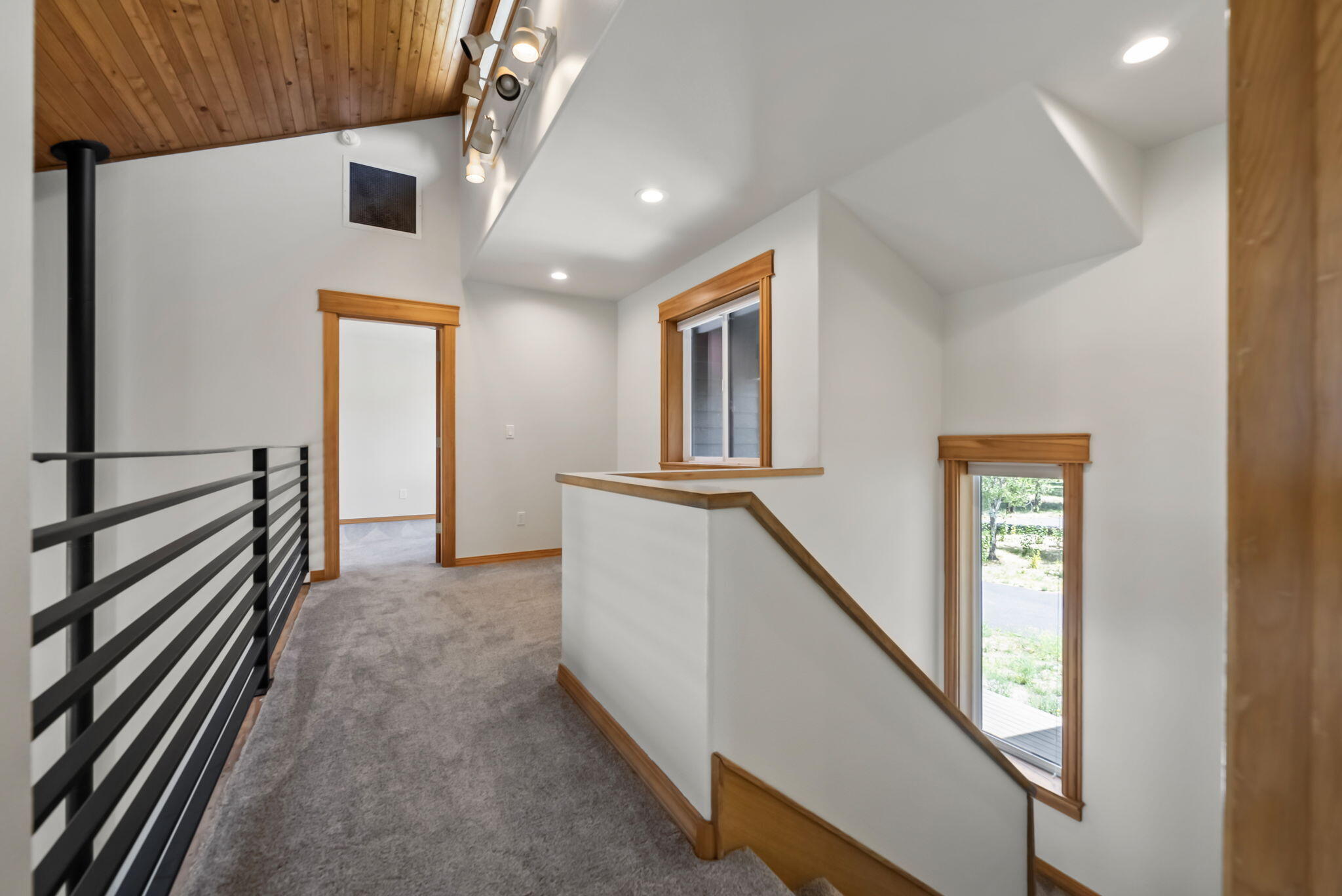55563 Huntington Road Bend, OR 97707 - Photo 22 of 42 30-web-or-mls-DSC01166-HDR copy