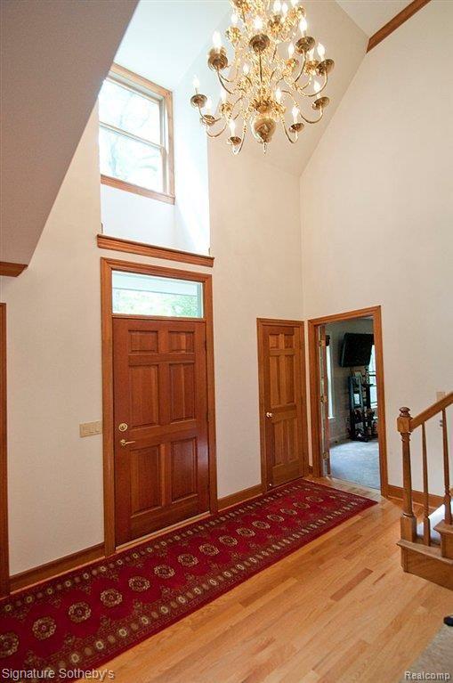 1803 Buell Court Rochester, MI 48306 - Photo 2 of 25 Front Entry Foyer.jpg