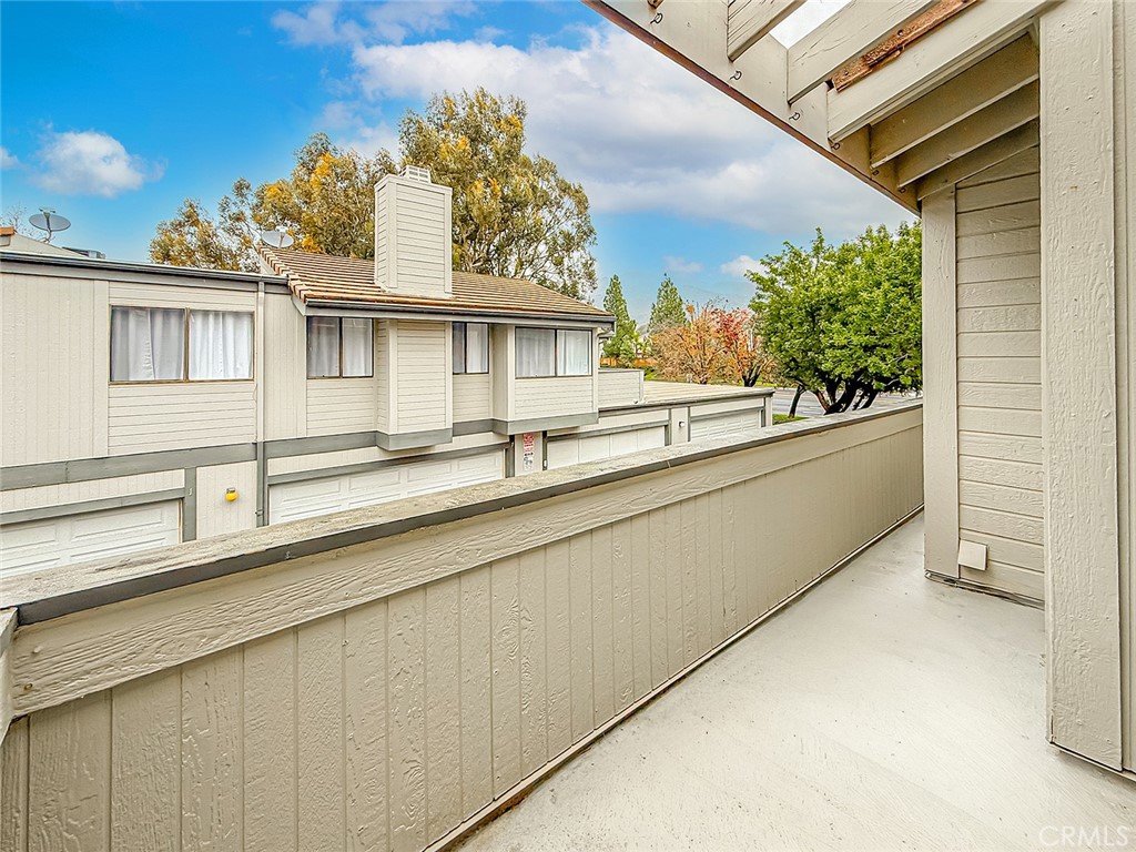 6542 Stoney View Lane, Unit 2 Simi Valley, CA 93063 - Photo 19 of 34