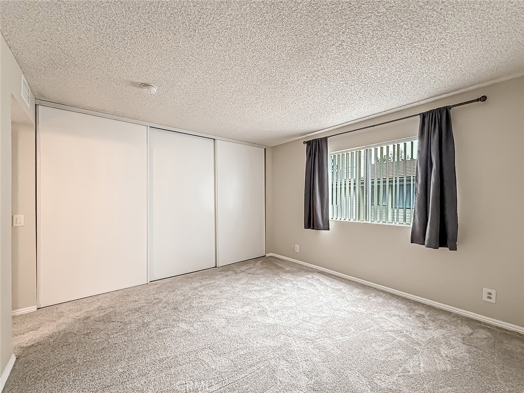 6542 Stoney View Lane, Unit 2 Simi Valley, CA 93063 - Photo 23 of 34