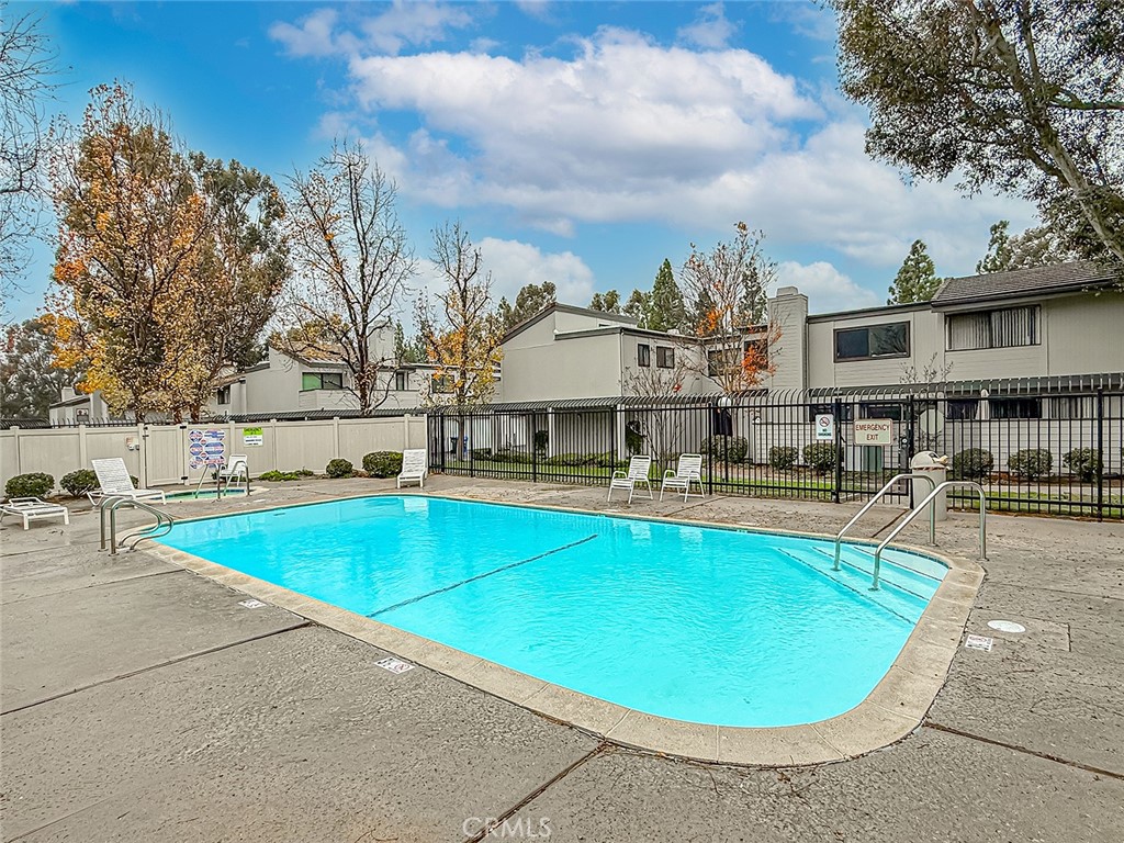 6542 Stoney View Lane, Unit 2 Simi Valley, CA 93063 - Photo 31 of 34