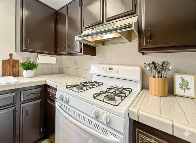 $499,999 | 6542 Stoney View Lane, Unit 2, Simi Valley, CA 93063