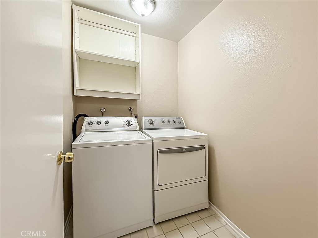 6542 Stoney View Lane, Unit 2 Simi Valley, CA 93063 - Photo 8 of 34