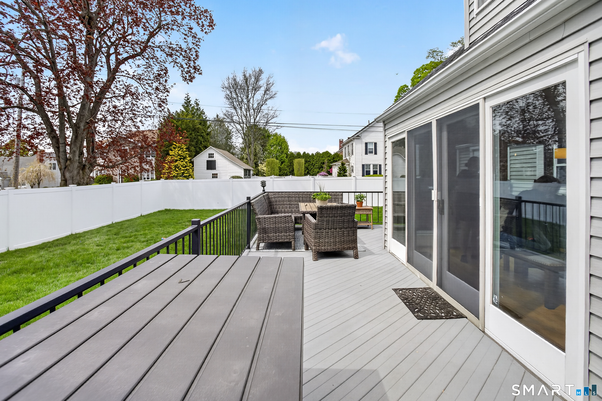 120 South Pine Creek Road Fairfield, CT 06824 - Photo 29 of 39