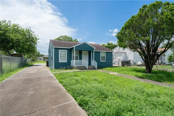 $1,350 | 2522 Cleo Street, Corpus Christi, TX 78405