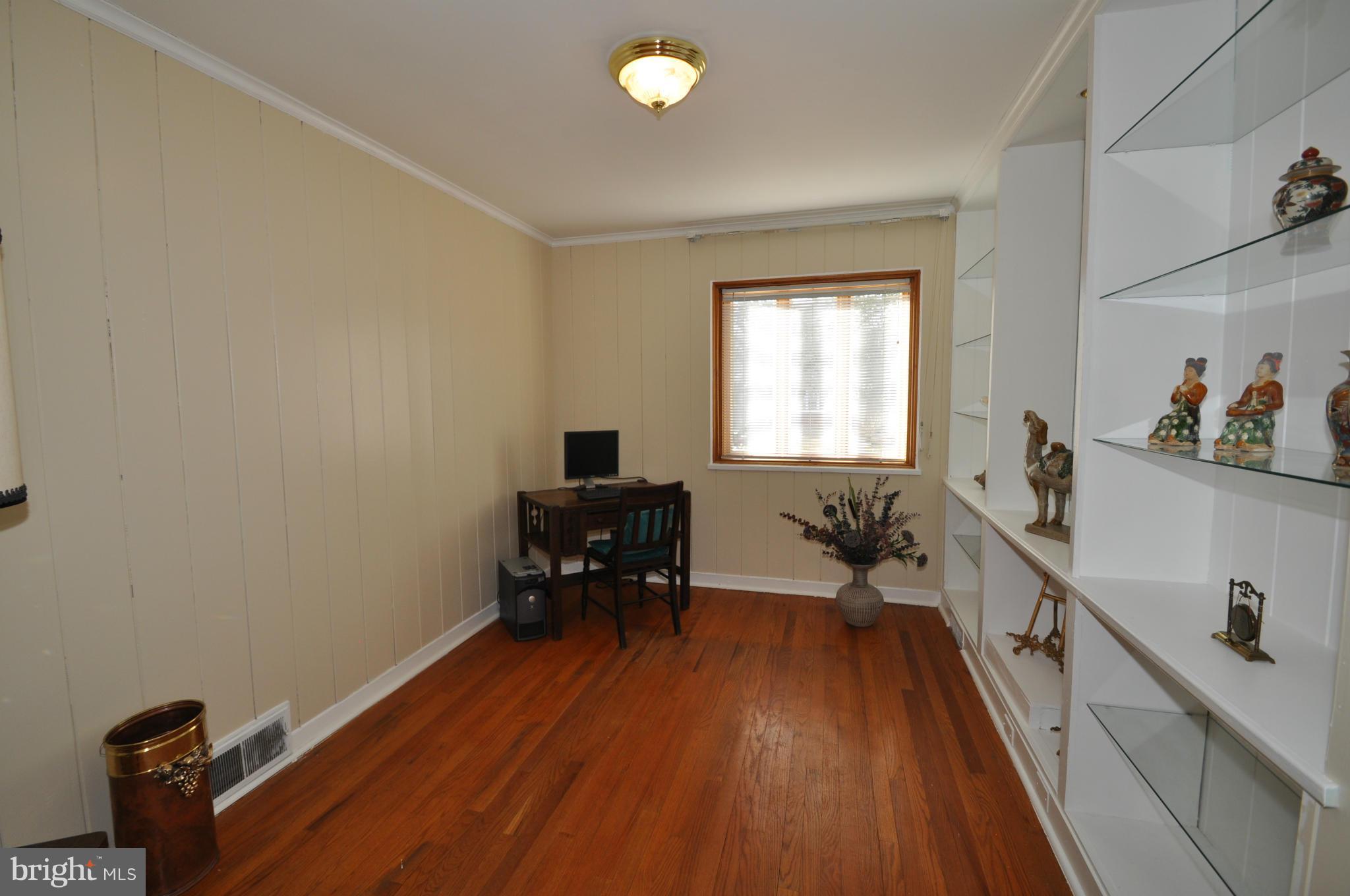 9321 Greyrock Road Silver Spring, MD 20910 - Photo 16 of 30 Office / Den