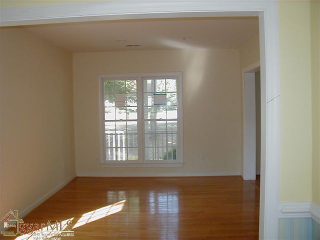 425 Roberts Road Taylors, SC 29687 - Photo 3 of 15 Gallery Image 3
