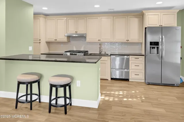 $240,000 | 202 Owl's Nest Court, Jackson, NJ 08527