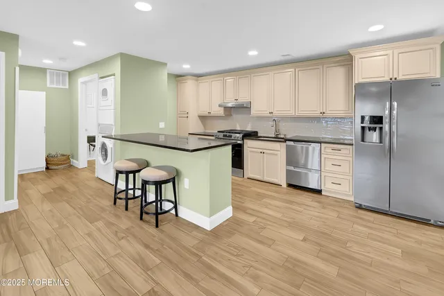 $240,000 | 202 Owl's Nest Court, Jackson, NJ 08527