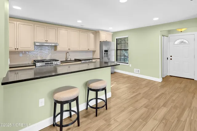 $240,000 | 202 Owl's Nest Court, Jackson, NJ 08527