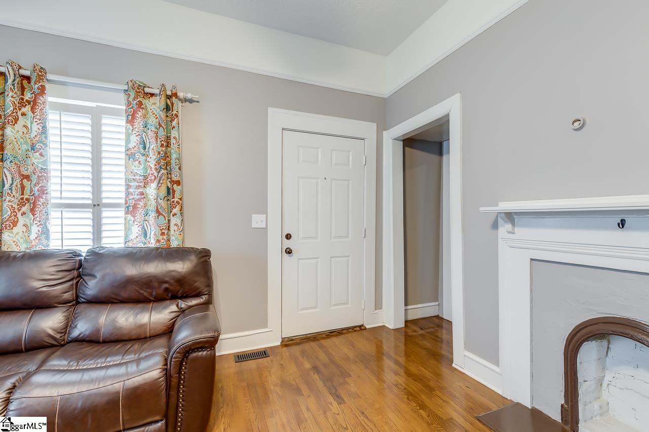 200 South 3rd Street Easley, SC 29640 - Photo 6 of 32 Gallery Image 6