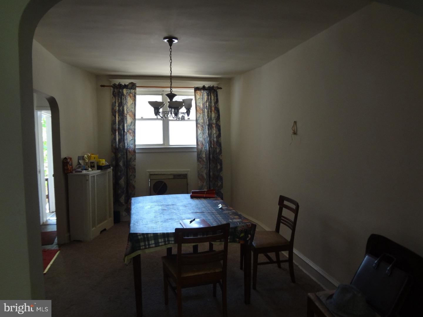 926 Flanders Road Philadelphia, PA 19151 - Photo 5 of 16 Dining Room