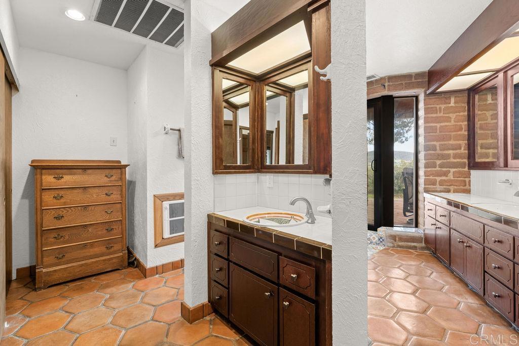 710 Buena Creek Road San Marcos, CA 92069 - Photo 37 of 68