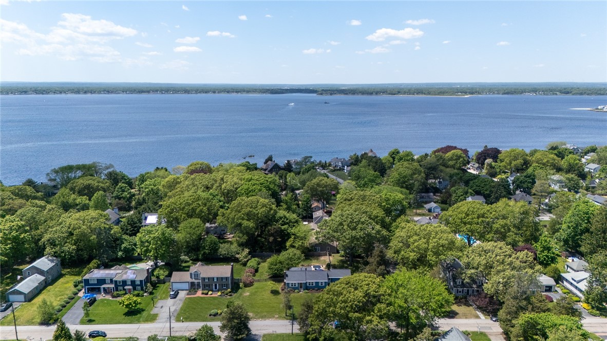 137 Alfred Drowne Road Barrington, RI 02806 - Photo 29 of 39 Gallery Image 29