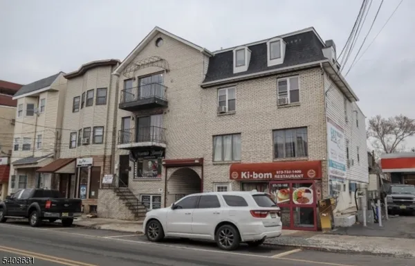 $2,650 | 59 Wilson Avenue, Unit 1, Newark, NJ 07105