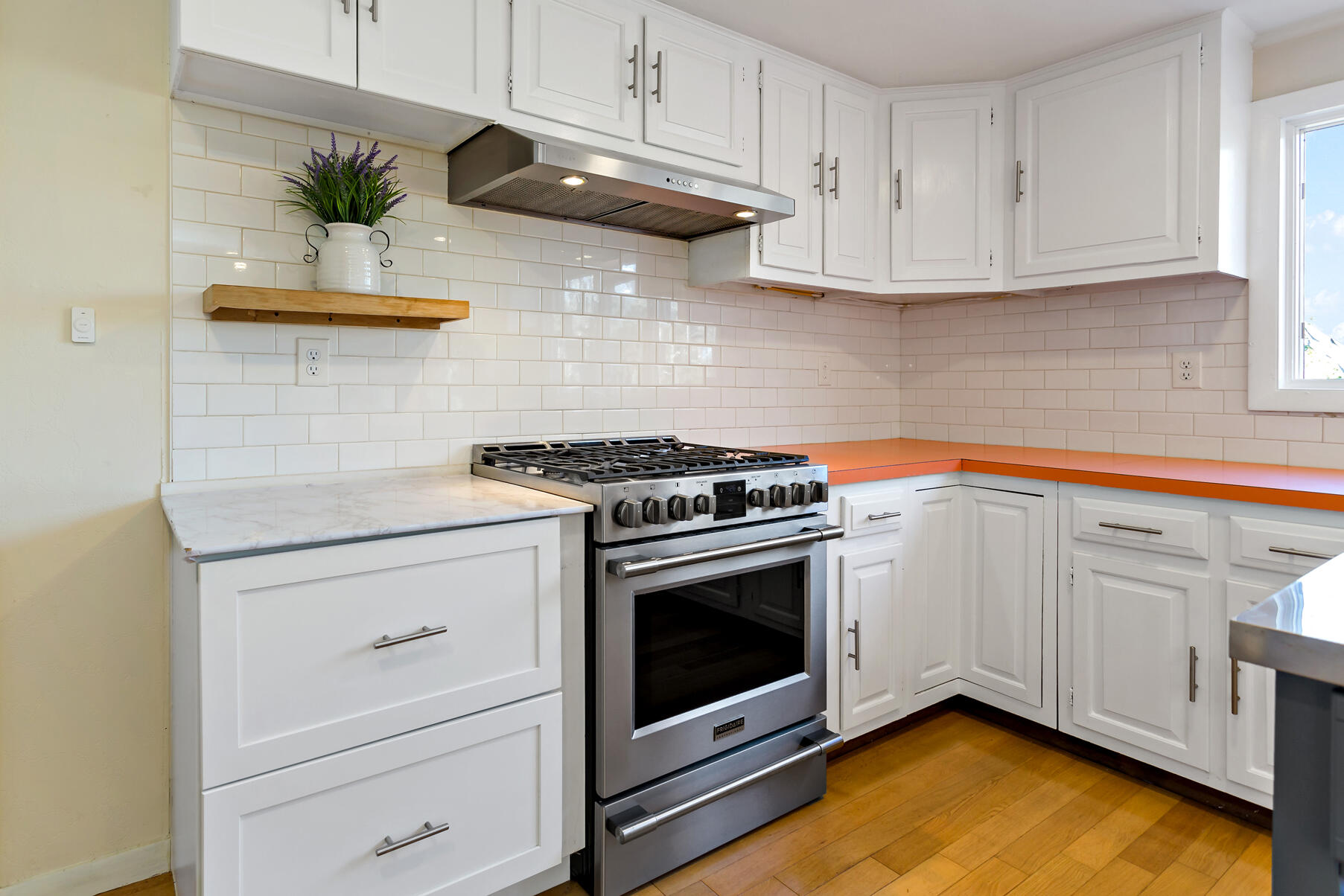 320 County Road Bourne, MA 02532 - Photo 13 of 27 017_320County_112524