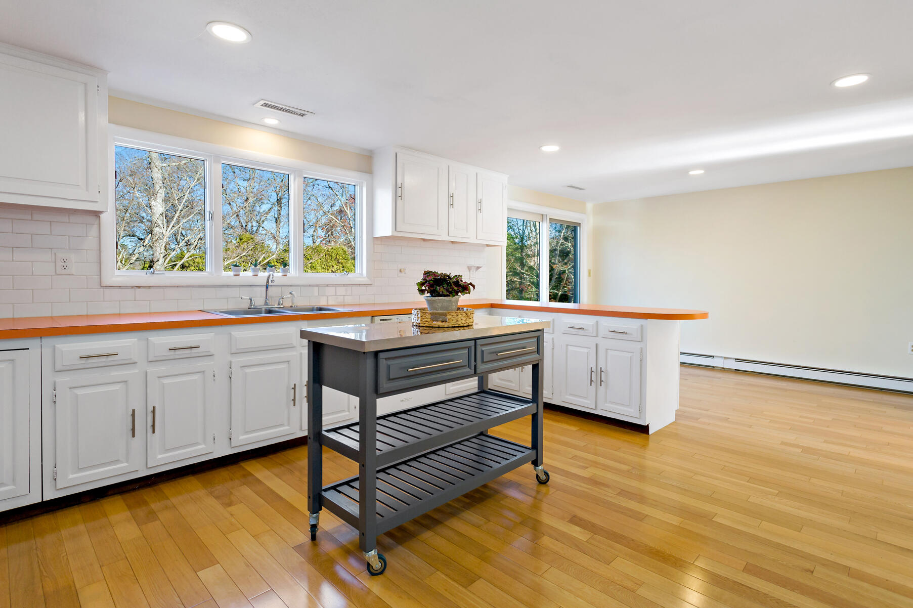 320 County Road Bourne, MA 02532 - Photo 14 of 27 018_320County_112524